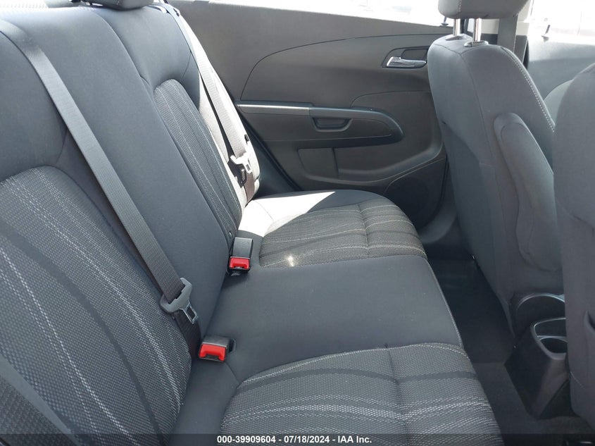 2018 Chevrolet Sonic Lt Auto VIN: 1G1JD5SH6J4109686 Lot: 39909604