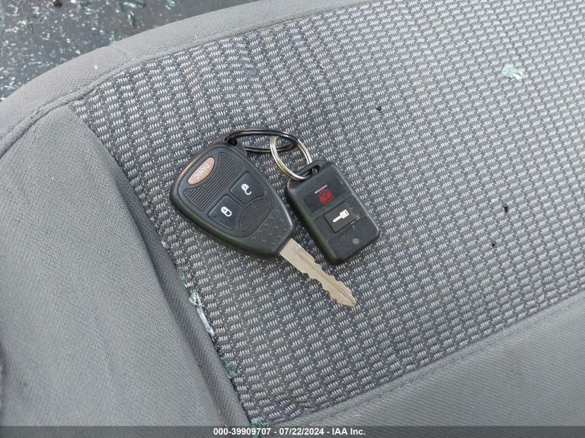 2007 Dodge Ram 1500 Slt/Trx4 Off Road/Sport VIN: 1D7HU18267J539025 Lot: 39909707