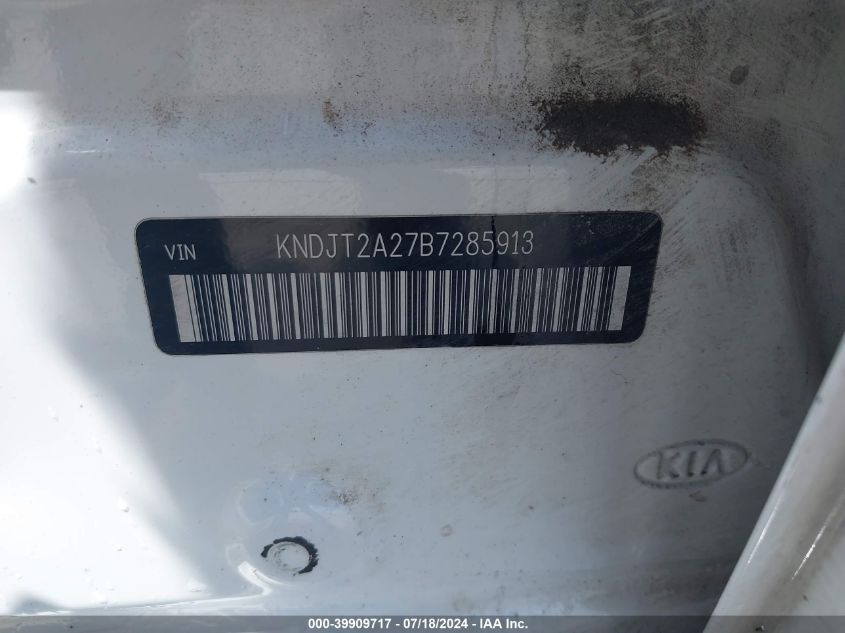 2011 Kia Soul + VIN: KNDJT2A27B7285913 Lot: 39909717