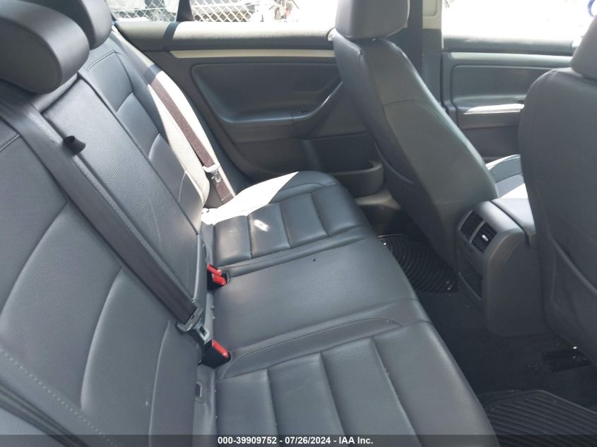 2008 Volkswagen Jetta Se/Sel VIN: 3VWRZ71K78M045352 Lot: 39909752