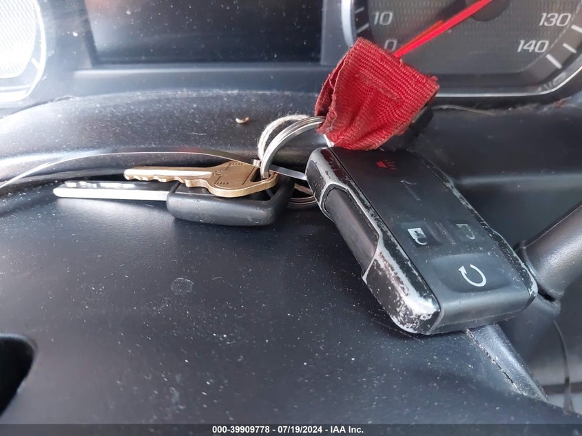 2014 CHEVROLET SILVERADO 1500 2LT - 1GCVKREC3EZ110616