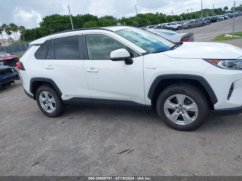 VIN JTMR6RFV0MD016811 2021 TOYOTA RAV4 HYBRID XLE