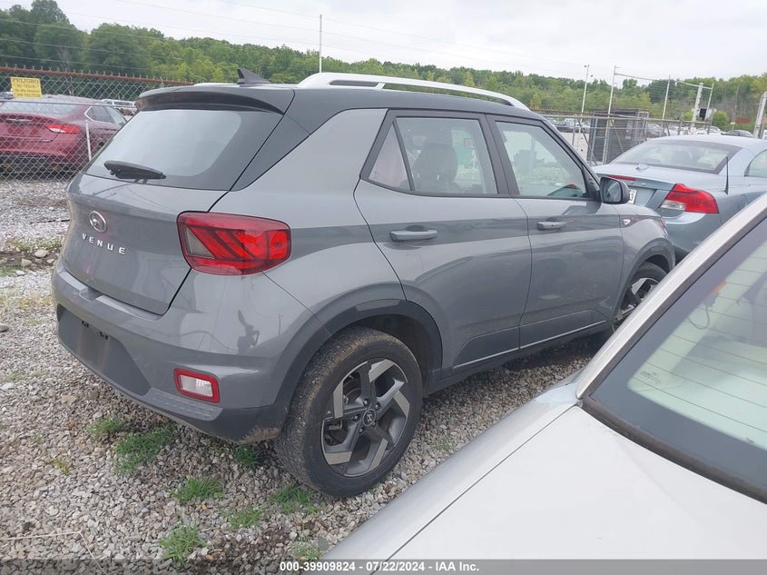 2022 Hyundai Venue Limited VIN: KMHRC8A33NU207418 Lot: 39909824