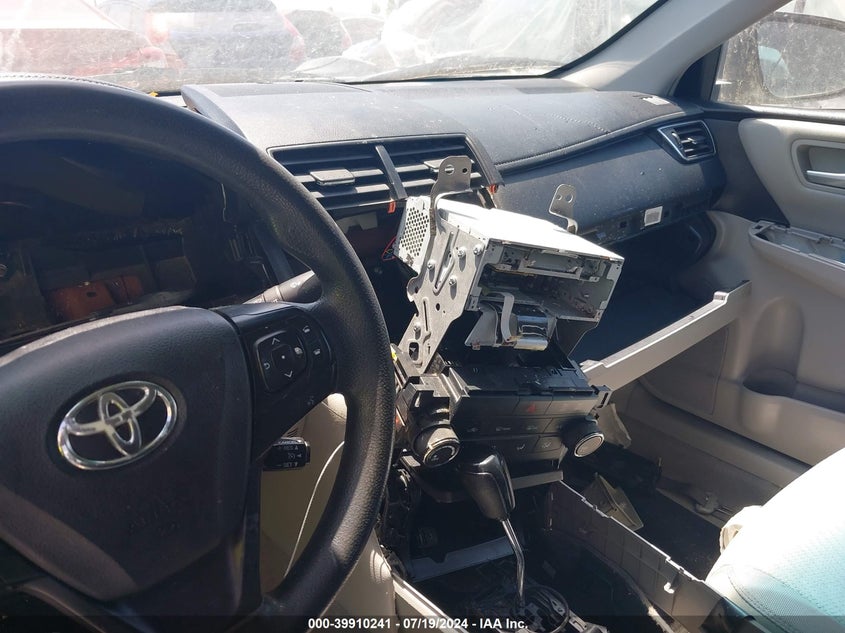 2016 TOYOTA CAMRY VIN: 4T4BF1FK4GR549386