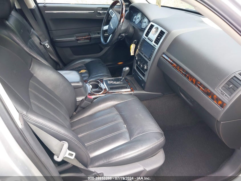 2009 Chrysler 300C Hemi VIN: 2C3KA63T09H572567 Lot: 39910288