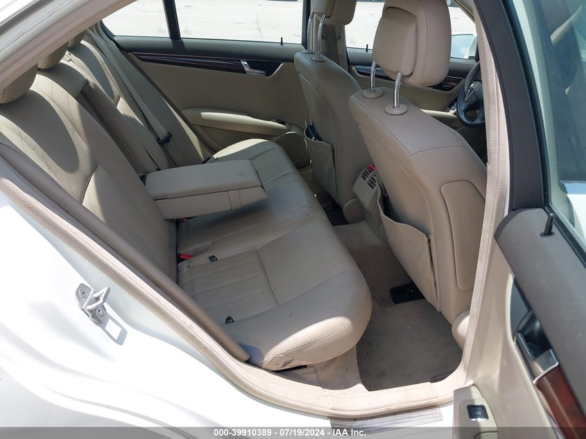 2010 Mercedes-Benz C 350 Sport VIN: WDDGF5GB6AF392133 Lot: 39910389