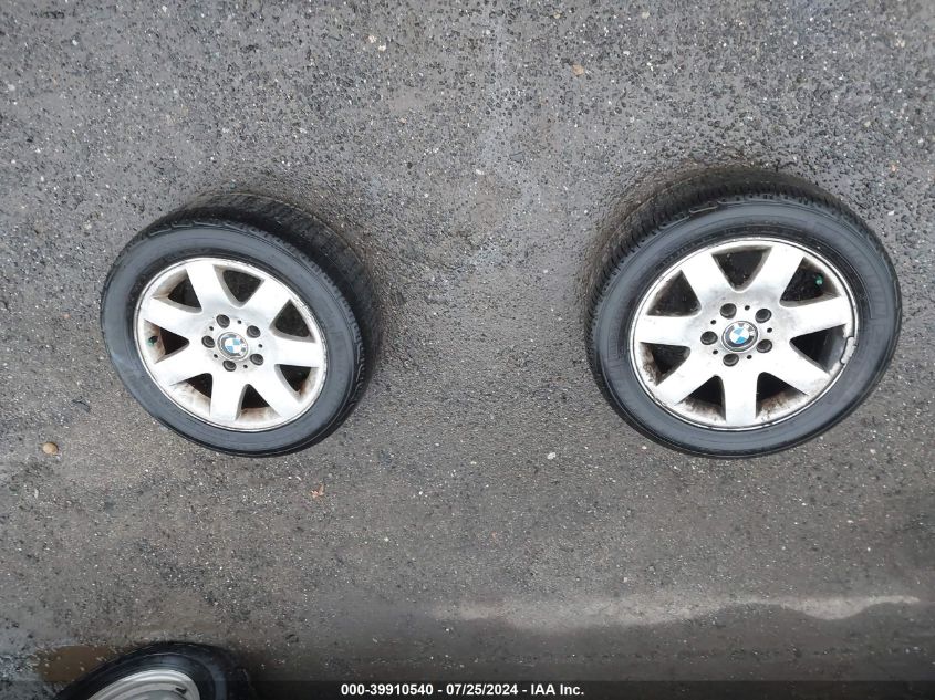 2003 BMW 325Xit VIN: WBAEP33463PF02492 Lot: 39910540