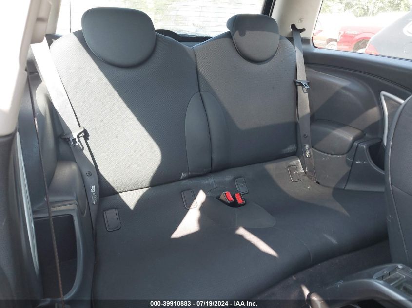 2006 Mini Cooper VIN: WMWRC33566TK72709 Lot: 39910883