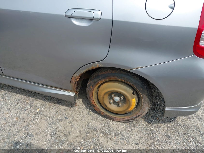 2007 Honda Fit Sport VIN: JHMGD38657S023669 Lot: 39910946