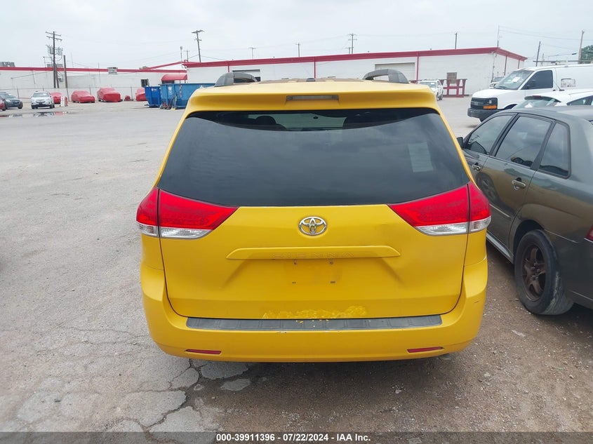 2014 Toyota Sienna Le V6 8 Passenger VIN: 5TDKK3DC2ES483472 Lot: 39911396