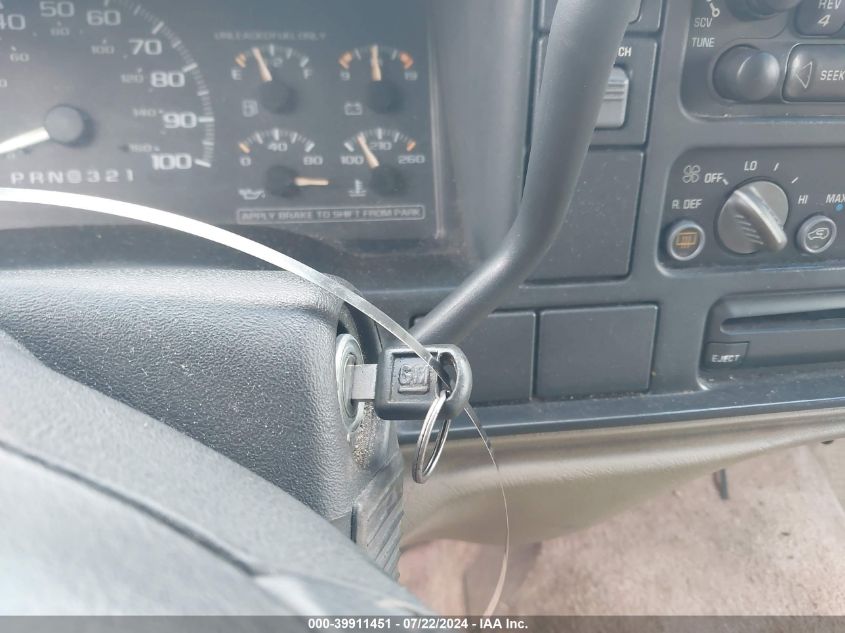 1997 GMC Suburban 1500 Sl VIN: 1GKEC16R7VJ726033 Lot: 39911451