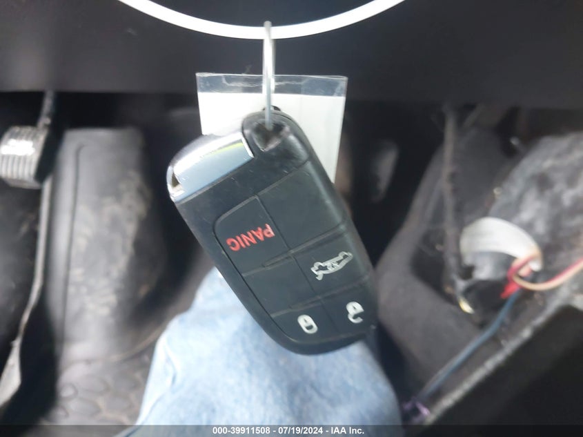 2015 Dodge Challenger Sxt VIN: 2C3CDZAG7FH883346 Lot: 39911508