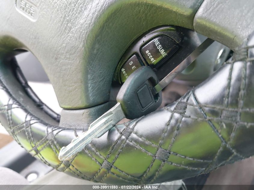 1998 Honda Civic Lx VIN: 2HGEJ6672WH530261 Lot: 39911593