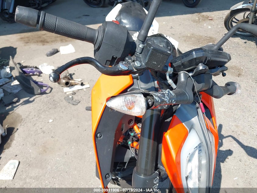 2019 KTM 390 DUKE - MD2JPJ40XKC208964
