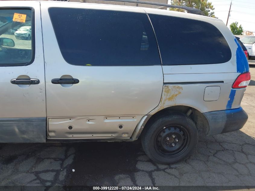 2002 Toyota Sienna Le VIN: 4T3ZF13C72U467867 Lot: 39912220