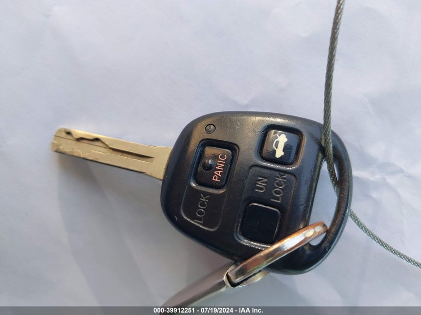 2006 Lexus Es 330 330 VIN: JTHBA30G165161326 Lot: 39912251