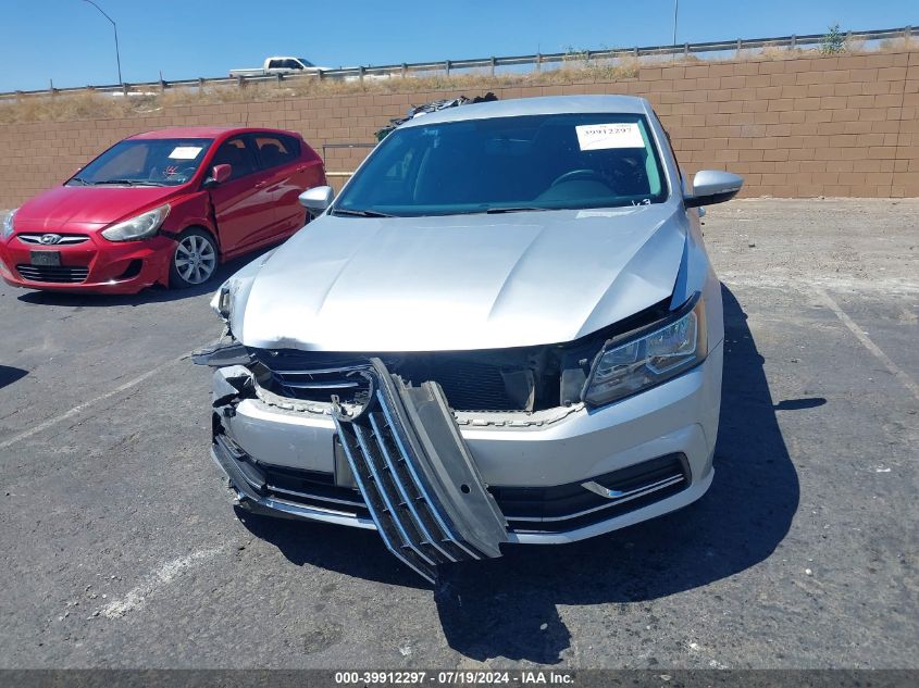 2016 Volkswagen Passat 1.8T S VIN: 1VWAT7A37GC045147 Lot: 39912297