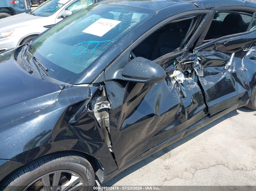 2017 HYUNDAI ELANTRA SE/VALUE/LIMITED - KMHD84LF2HU248123