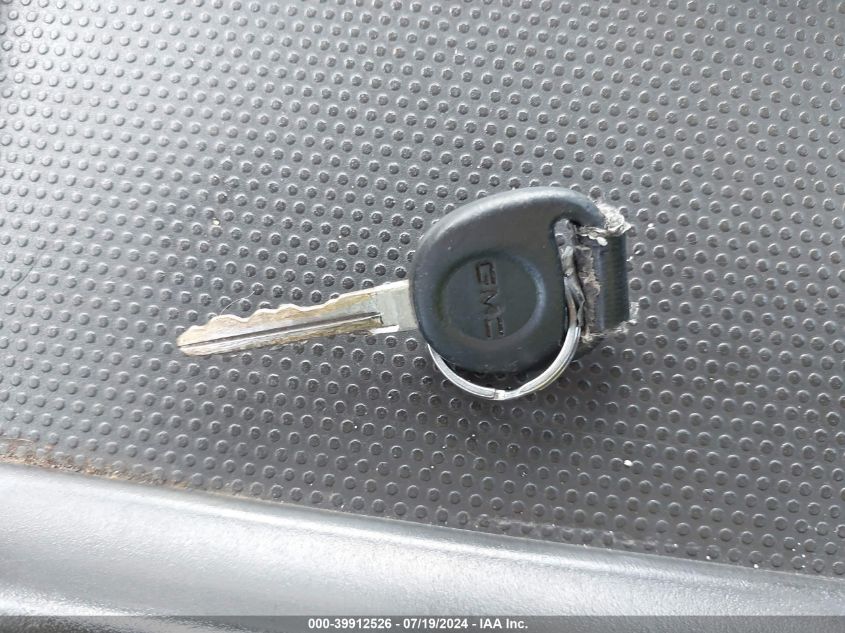 2006 GMC Sierra 1500 Work Truck VIN: 1GTEC14X26Z136645 Lot: 39912526