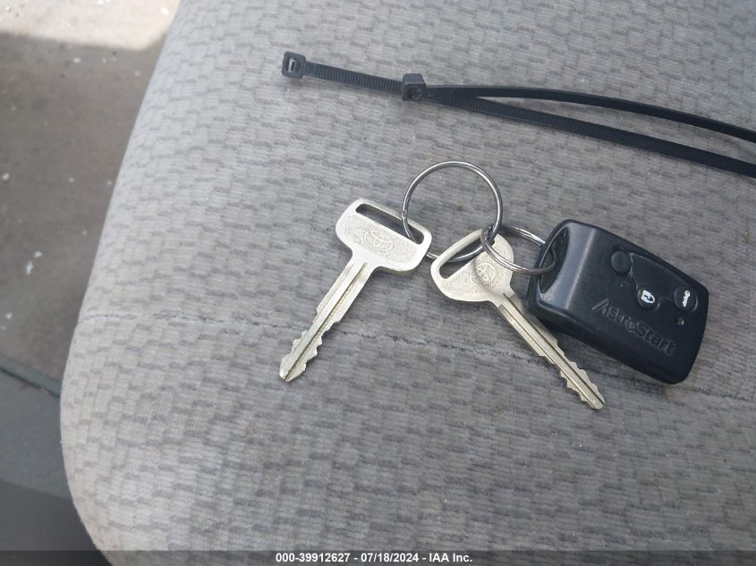 2004 Toyota Corolla Le VIN: 2T1BR32E94C193222 Lot: 39912627