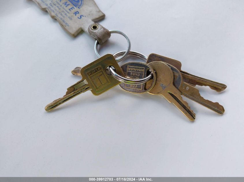 1990 GMC Suburban V25 Conventional VIN: 1GKGV26K5LF507051 Lot: 39912703