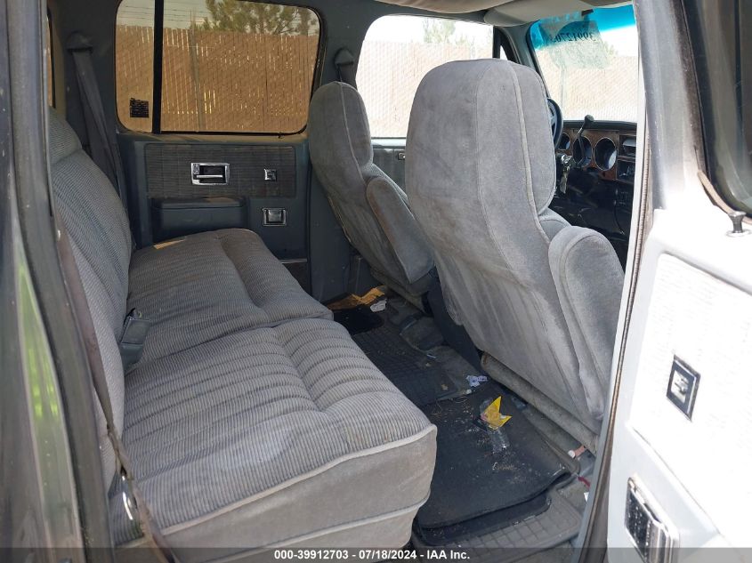 1990 GMC Suburban V25 Conventional VIN: 1GKGV26K5LF507051 Lot: 39912703