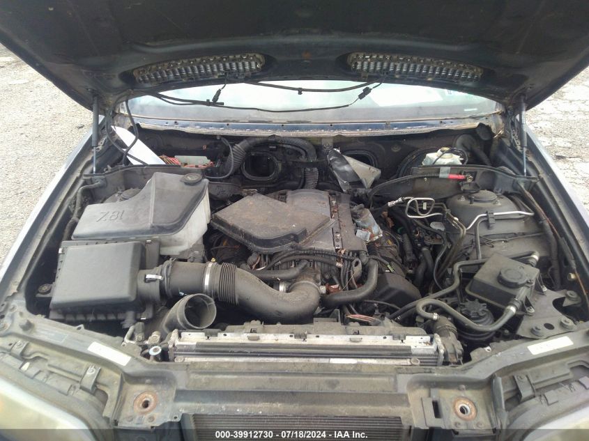 2005 BMW X5 4.4I VIN: 5UXFB53505LV17960 Lot: 39912730