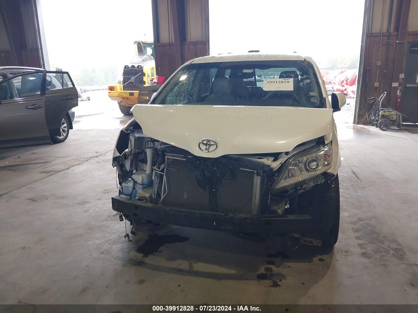 2014 Toyota Sienna Xle/Limited VIN: 5TDYK3DC1ES456080 Lot: 39912828