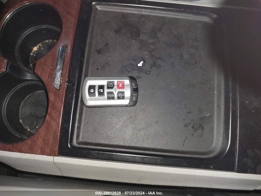 2014 Toyota Sienna Xle/Limited VIN: 5TDYK3DC1ES456080 Lot: 39912828