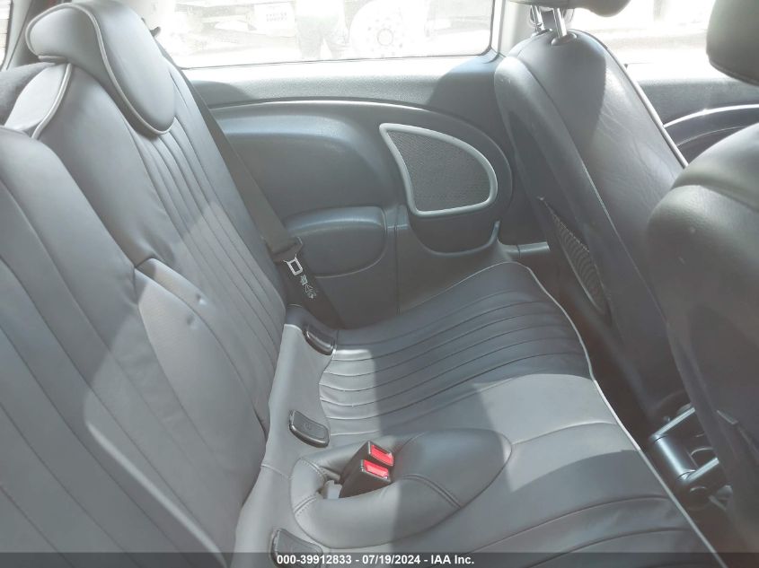 2006 Mini Cooper S VIN: WMWRE335X6TJ38568 Lot: 39912833