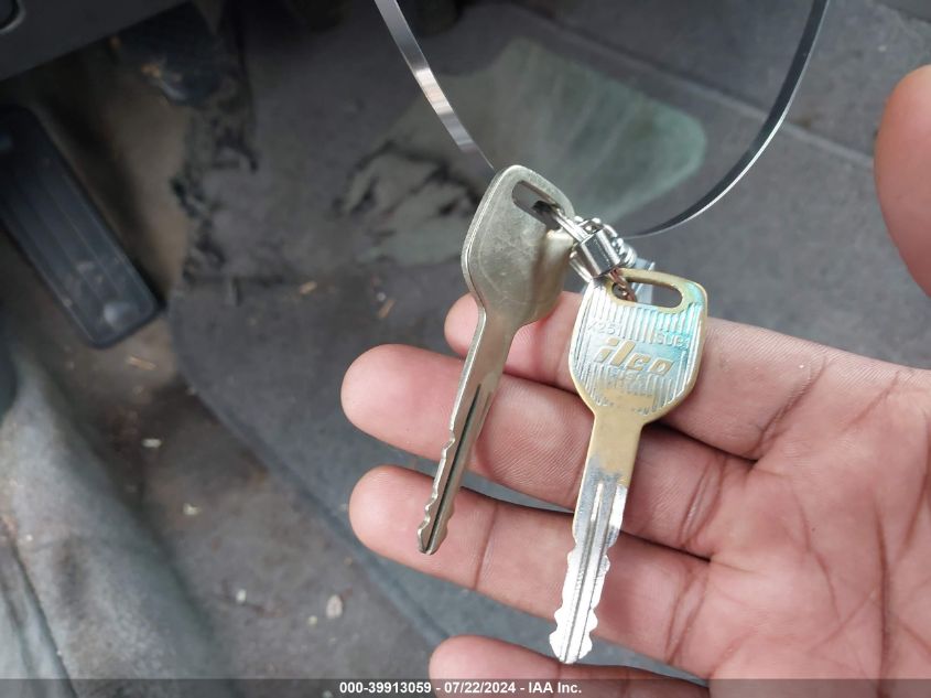 2000 Subaru Outback VIN: 4S3BH6754Y6635379 Lot: 39913059