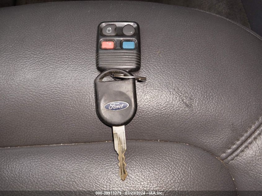 2002 Ford Explorer Xlt VIN: 1FMZU73K92UD72624 Lot: 39913279