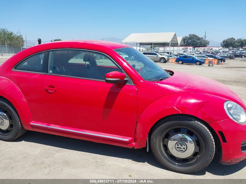 2013 VOLKSWAGEN BEETLE 2.5L - 3VWJP7AT0DM659830