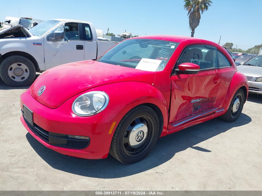 2013 VOLKSWAGEN BEETLE 2.5L - 3VWJP7AT0DM659830