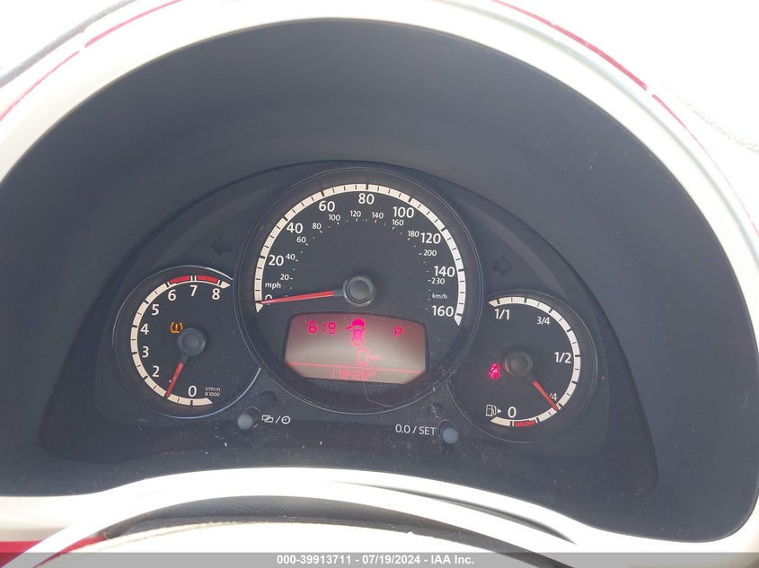 2013 VOLKSWAGEN BEETLE 2.5L - 3VWJP7AT0DM659830