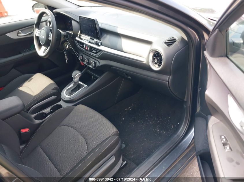 VIN 3KPF24AD4RE753659 2024 KIA FORTE LXS