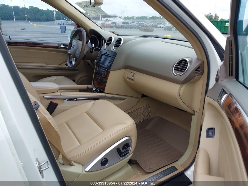 2009 Mercedes-Benz Ml 550 4Matic VIN: 4JGBB72E29A442740 Lot: 39913954