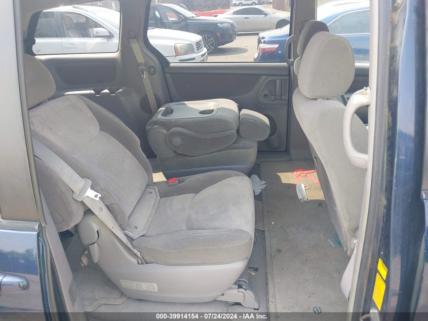 2004 Toyota Sienna Le VIN: 5TDBA23C64S003074 Lot: 39914154