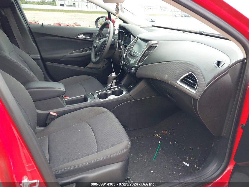 2017 CHEVROLET CRUZE LT AUTO - 3G1BE6SM1HS601928