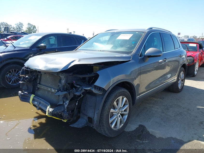 2013 VOLKSWAGEN TOUAREG VR6 SPORT - WVGEF9BP8DD012331