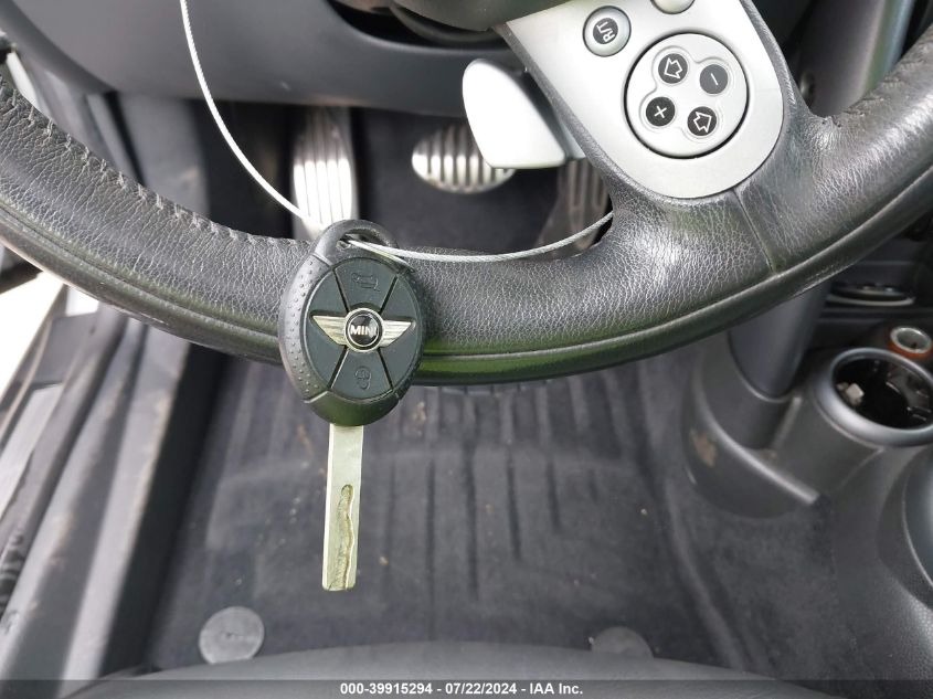 2006 Mini Cooper S VIN: WMWRE335X6TJ33497 Lot: 39915294