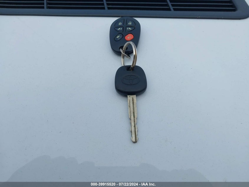 2005 Toyota Sienna Xle VIN: 5TDZA22C85S277085 Lot: 39915520