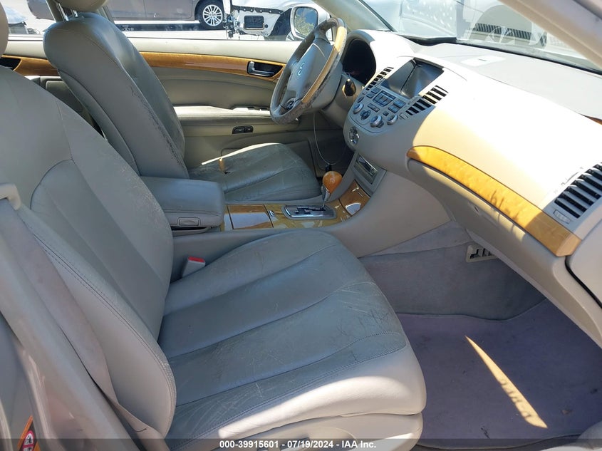 2002 Infiniti Q45 Luxury VIN: JNKBF01A22M007637 Lot: 39915601