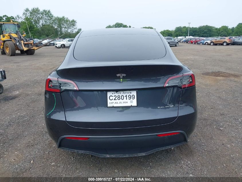 2024 Tesla Model Y Long Range Dual Motor All-Wheel Drive VIN: 7SAYGDEE3RA300253 Lot: 39915727