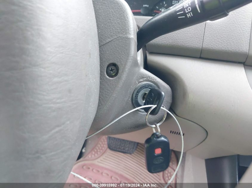 2004 Toyota Camry Le VIN: JTDBE32K640272388 Lot: 39915992