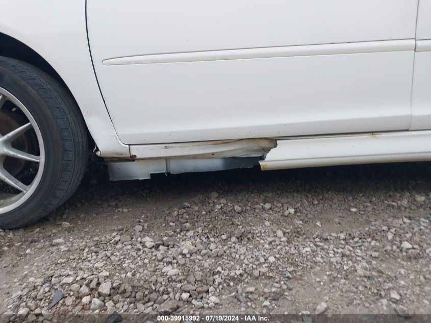 2004 Toyota Camry Le VIN: JTDBE32K640272388 Lot: 39915992