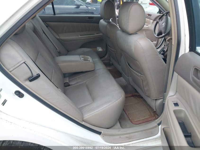 2004 Toyota Camry Le VIN: JTDBE32K640272388 Lot: 39915992