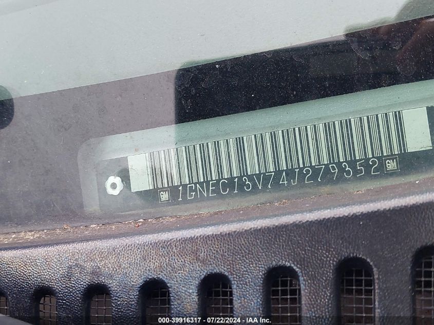 2004 Chevrolet Tahoe Ls VIN: 1GNEC13V74J279352 Lot: 39916317