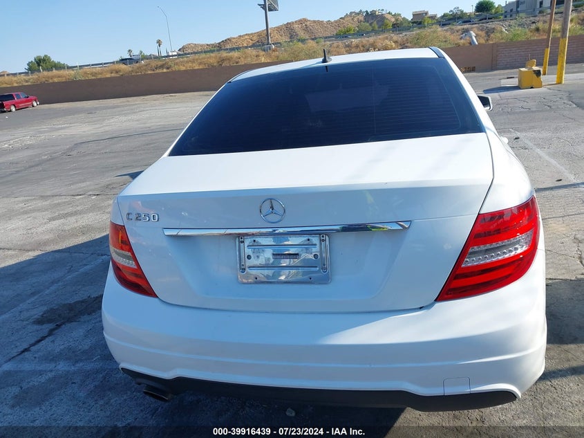 2014 Mercedes-Benz C 250 Luxury/Sport VIN: WDDGF4HB1EA938011 Lot: 39916439