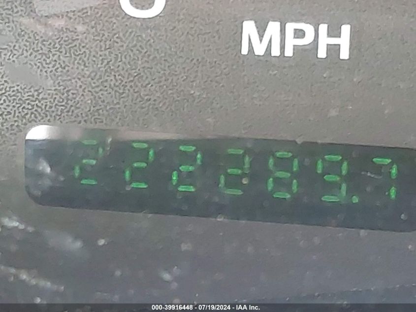 2000 Ford Expedition Eddie Bauer VIN: 1FMPU18L3YLA34656 Lot: 39916448